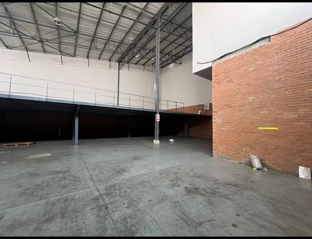 677M² WAREHOUSE TO LET IN COSMO BUSINESS PARK